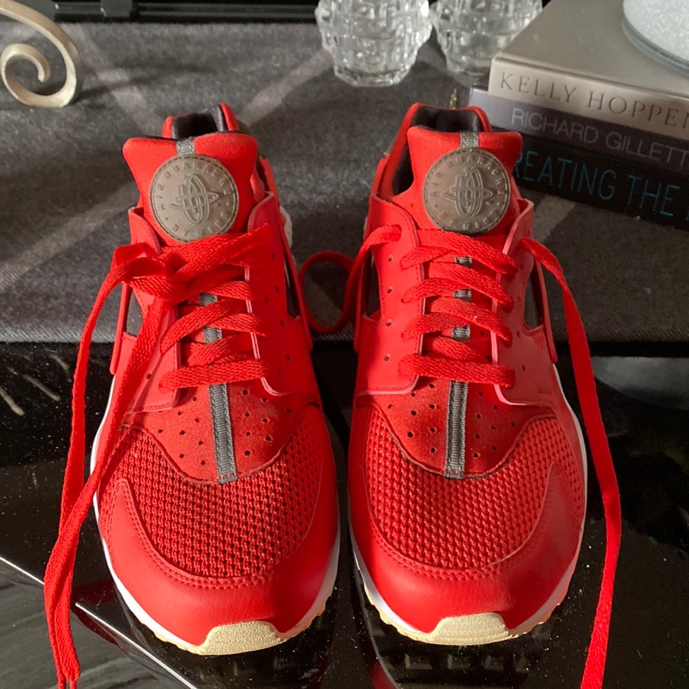 Nike red and black